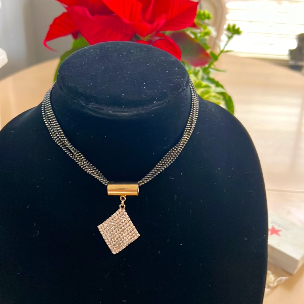 2/$15

Choker necklace with rhinestones - Picture 1 of 9